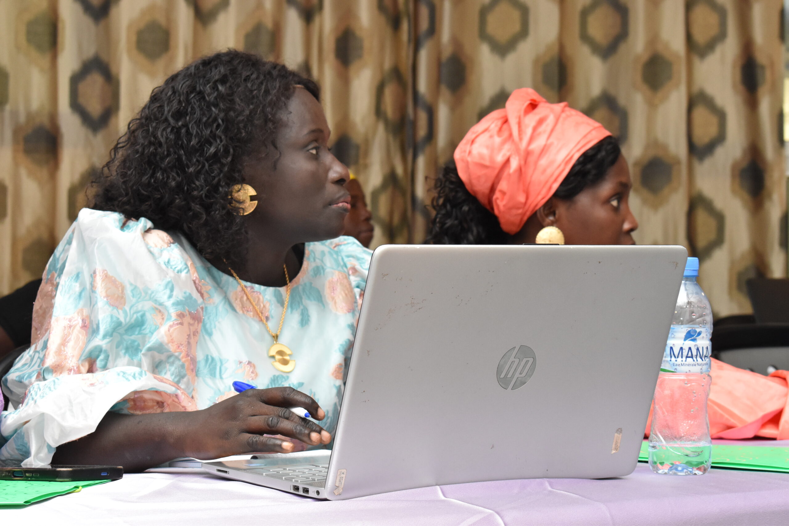 Lire la suite à propos de l’article Marième Mbaye : Conseillère agricole devenue gérante du réseau fédéral des calebasses de solidarité ‘’Kambeng Kafo’’